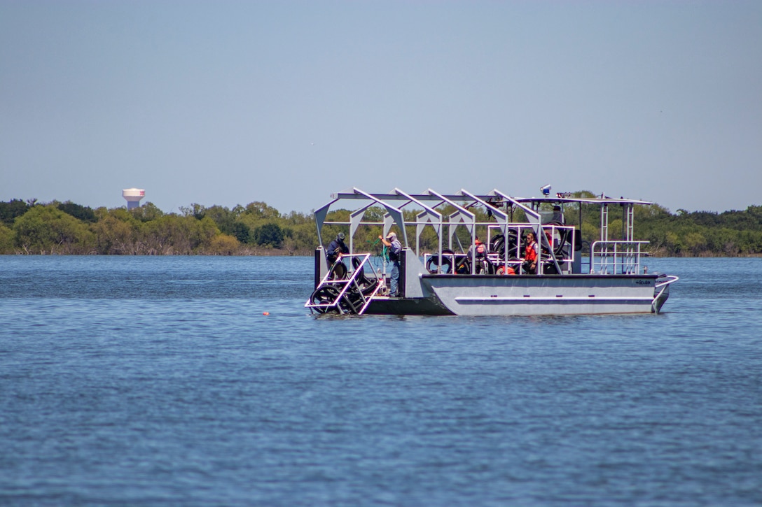 Army Corps of Engineers and Texas Parks and Wildlife Deploy Fisheries Habitat Structures at Lewisville Lake