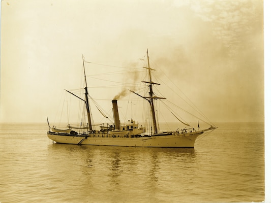 A photo of U.S. Revenue Cutter Perry at sea, no date.