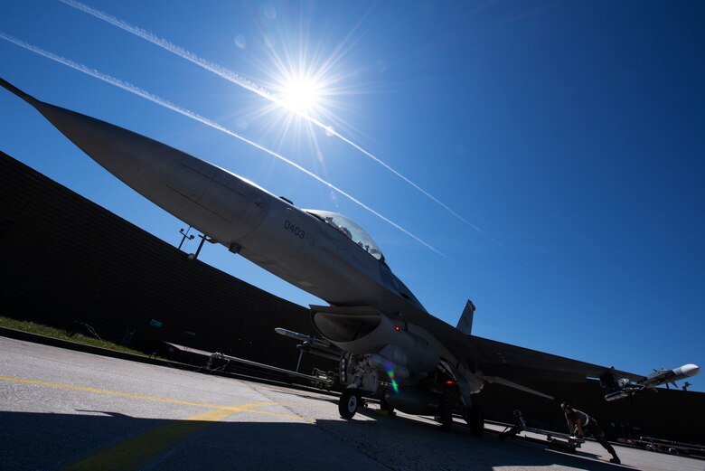 U.S. Air Force Airmen refuel a U.S. Air Force F-16 Fighting Falcon.