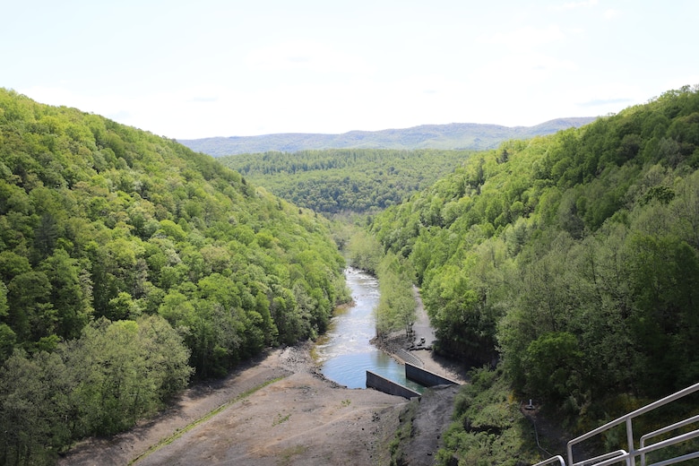 Gathright Dam at the dam crest overlooking downstream. Gathright Dam located in Alleghany County, Va., impounds the water flowing down the Jackson River to create the 2,500 acre Lake Moomaw. The dam has prevented numerous floods over its 30 plus year existence saving countless dollars and lives. (U.S. Army photo/Breeana Harris)