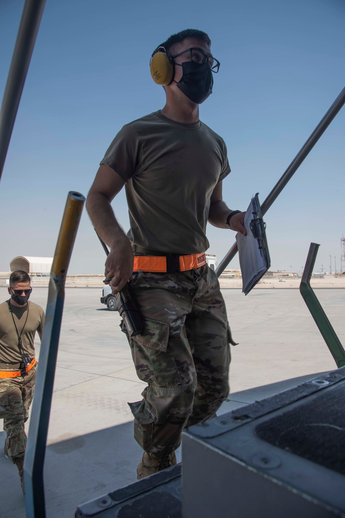 C-17s deliver cargo to support Afghanistan drawdown