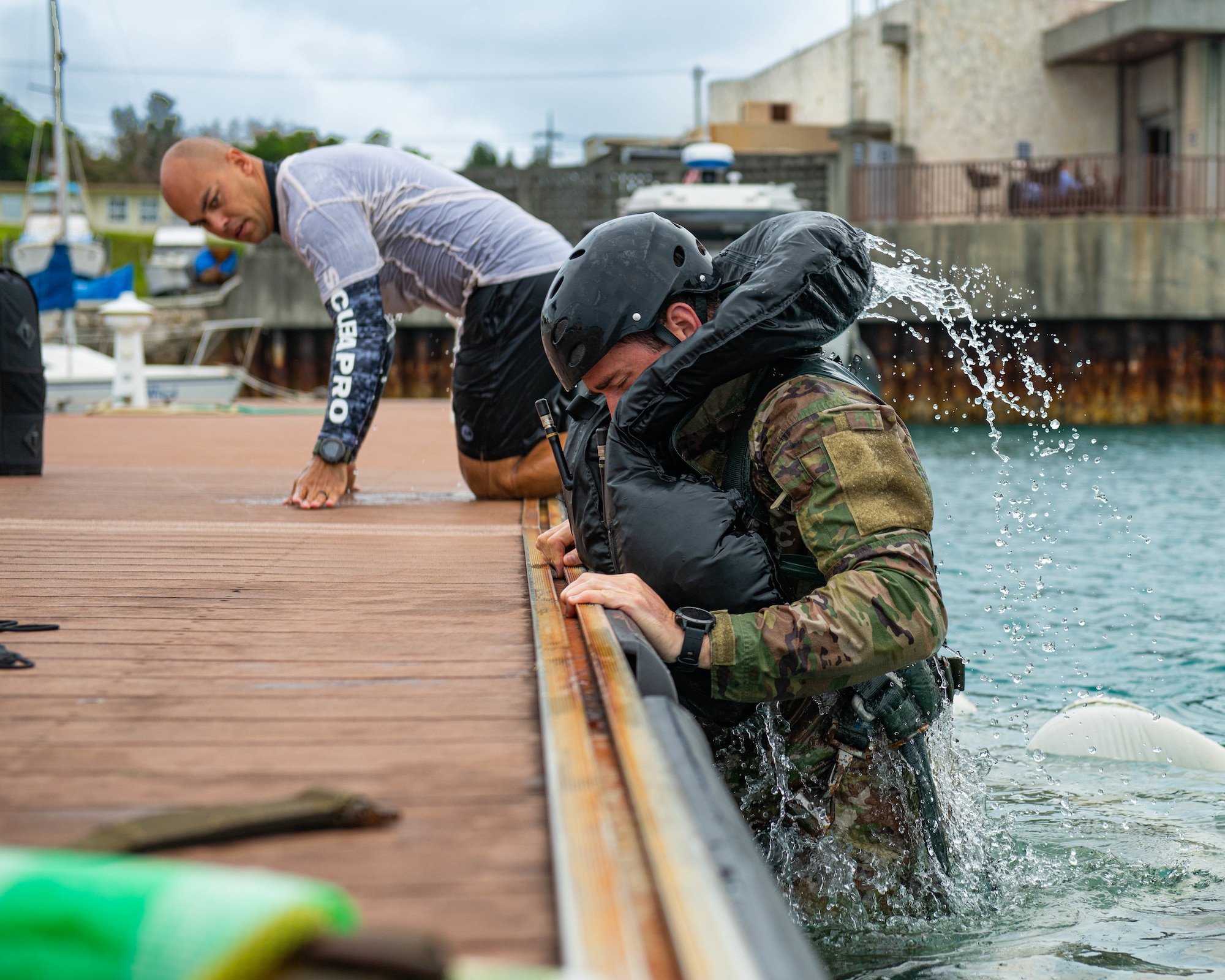SERE specialist teaches Water Survival Training