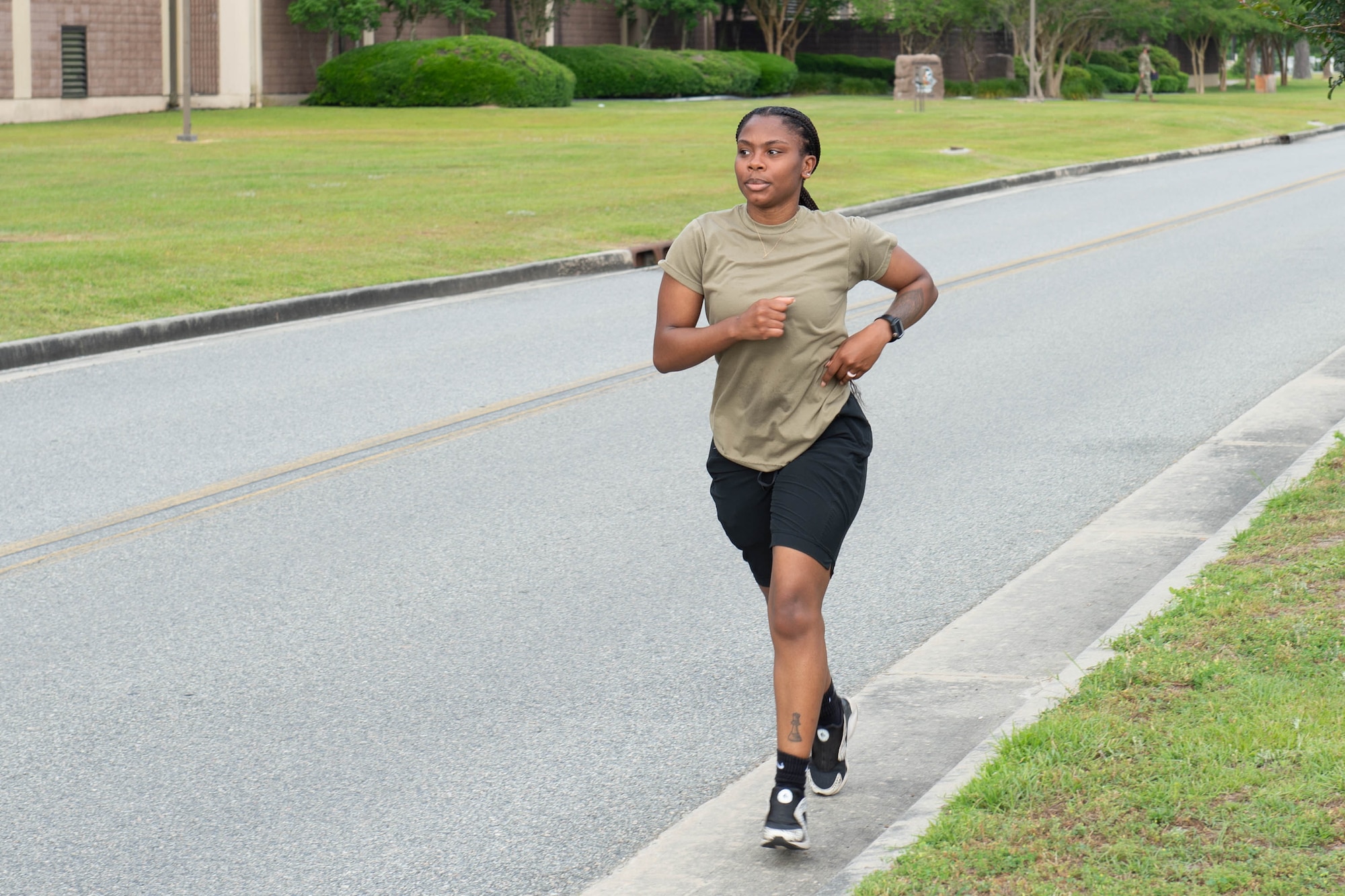 An Airman runs in 5K.