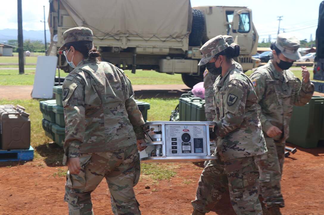 Army Reserve Soldiers of Pacific Signal-Cyber Team conduct headquarter’s first field culinary operations