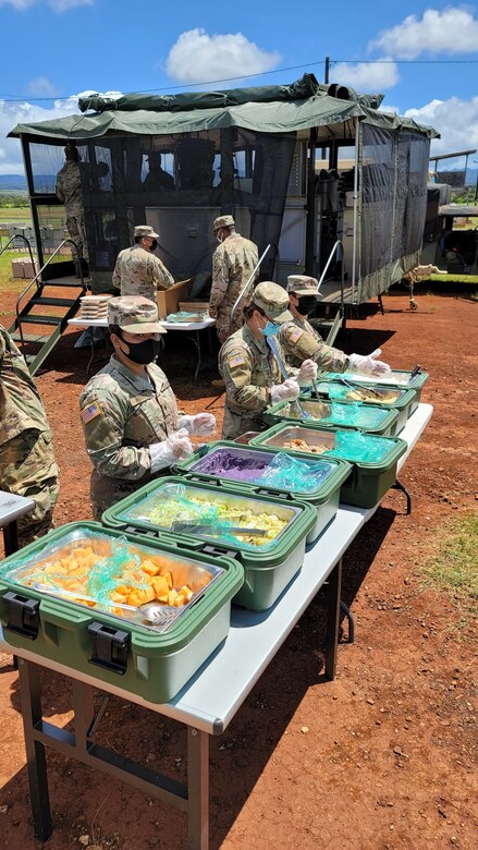Army Reserve Soldiers of Pacific Signal-Cyber Team conduct headquarter’s first field culinary operations