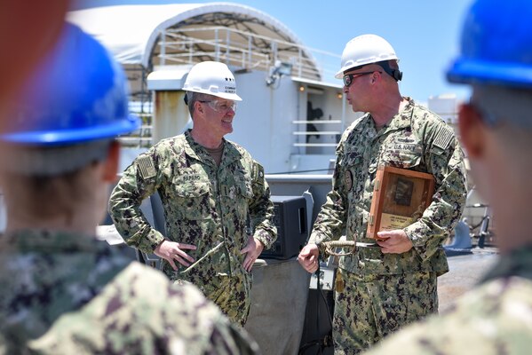 PACFLT Commander Presents Arizona Relic to Destroyer Crew