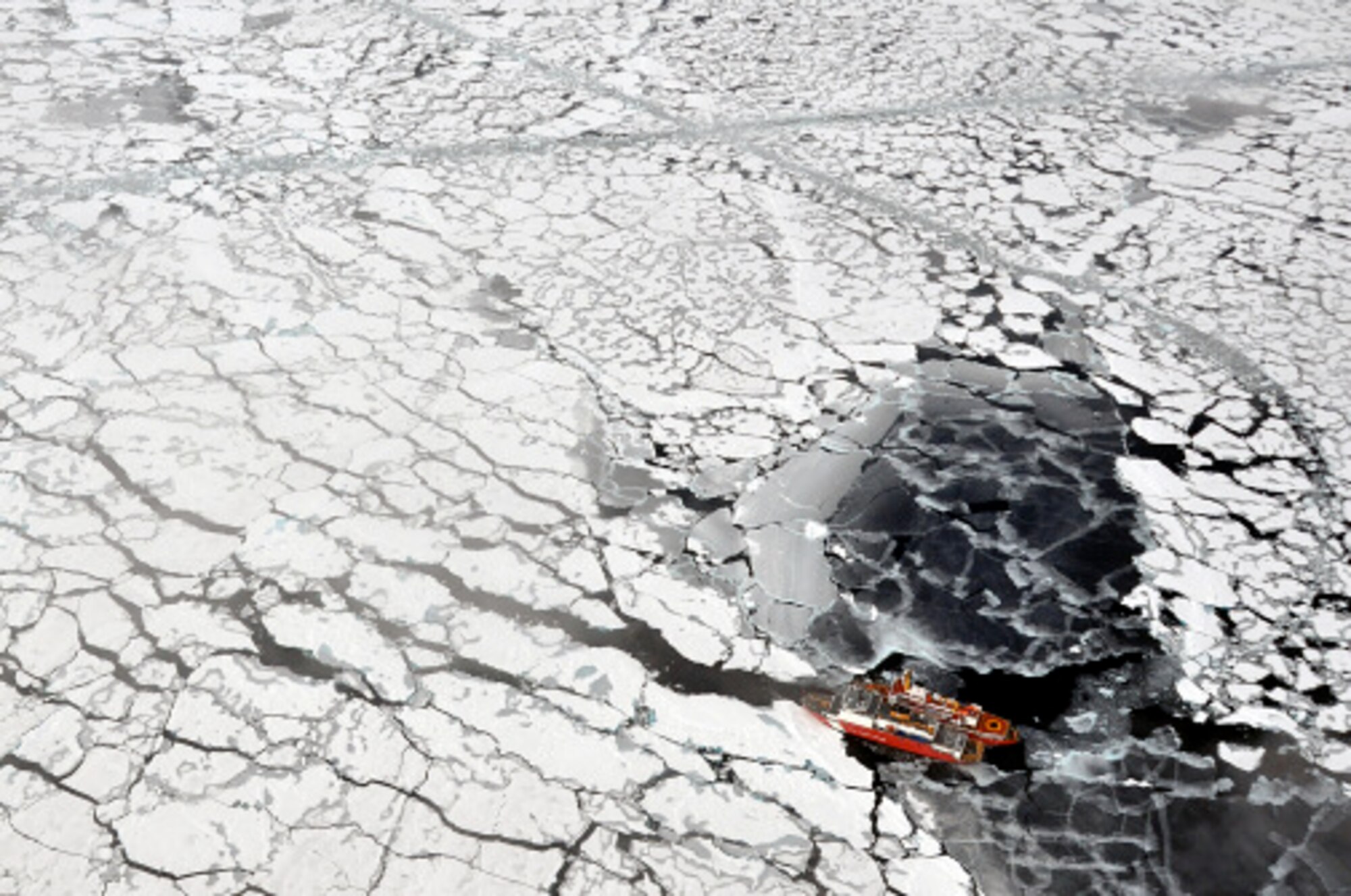ARCTIC OCEAN � The Canadian Coast Guard Ship Louis S. St-Laurent ties up to the Coast Guard Cutter Healy in the Arctic Ocean Sept. 5, 2009. The two ships are taking part in a multi-year, multi-agency Arctic survey that will help define the Arctic continental shelf.