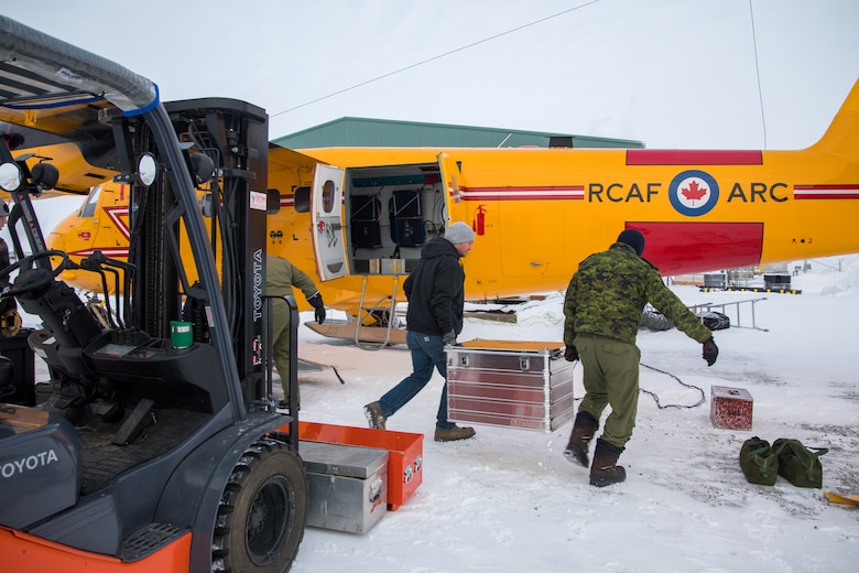 Airmen with the 109th Airlift Wing cooperate with the Royal Canadian Air Force’s 440th Squadron to load equipment on their Twin Otter aircraft in support of Air National Guard exercise Arctic Eagle February 23rd, 2020.

(U.S. Air National Guard photo by Technical Sergeant Jamie Spaulding/released)