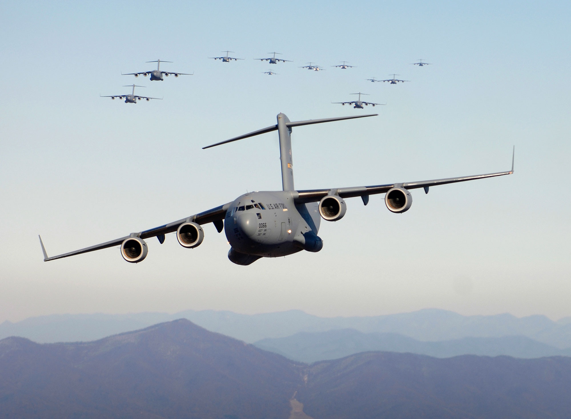 Airframe: The C-17 Globemaster III > > Display