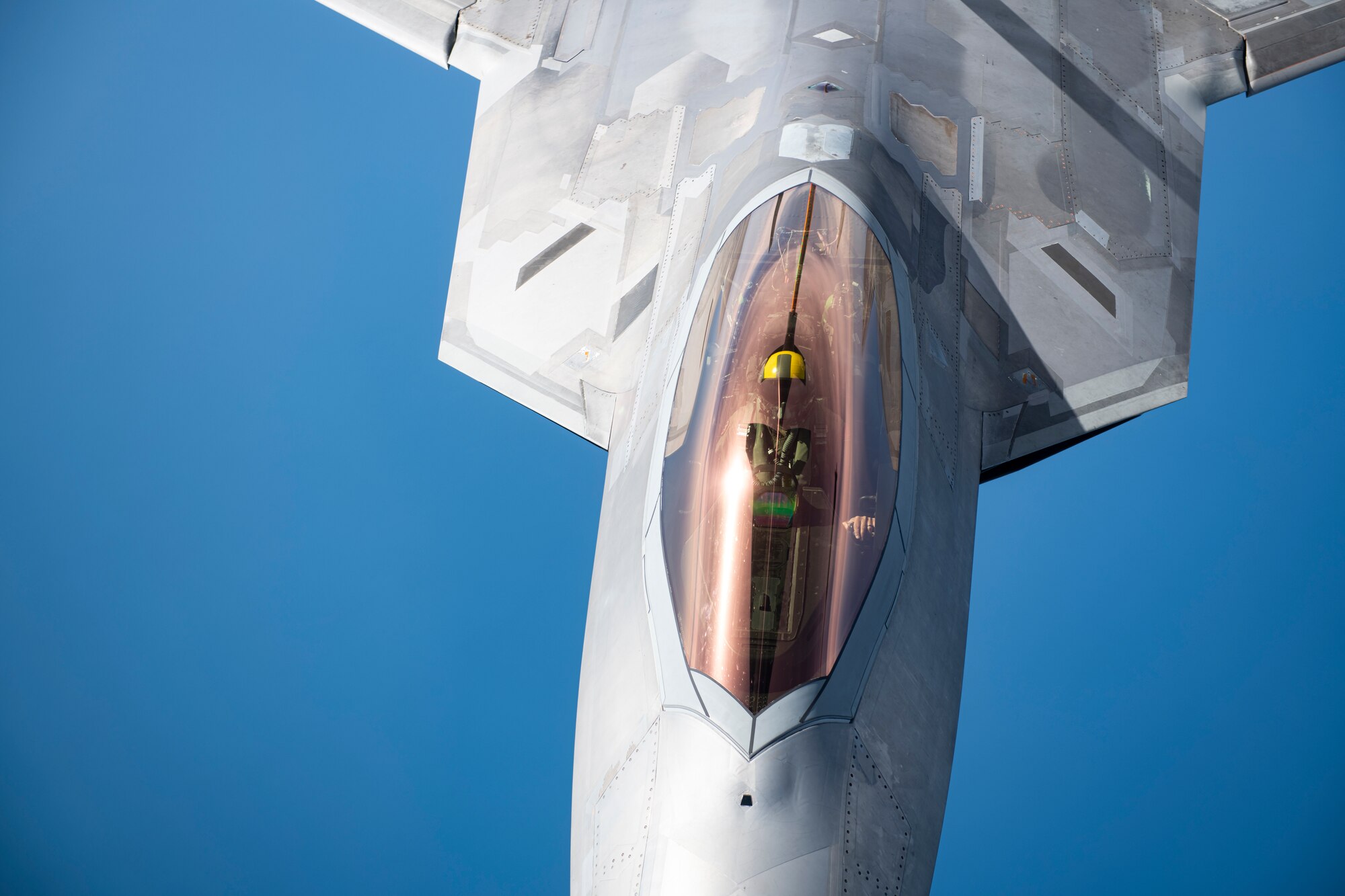 F-22 aerial refueling