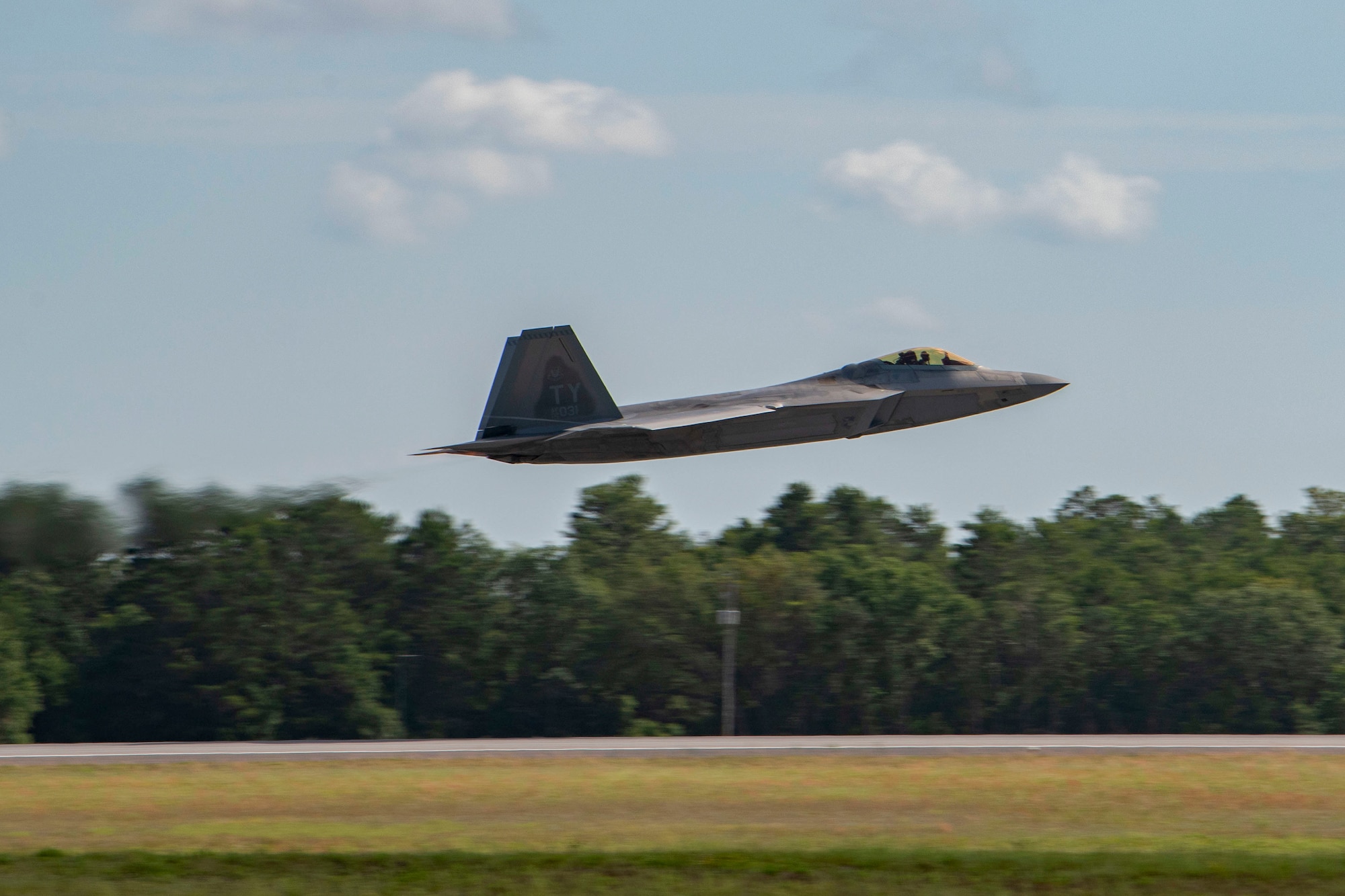 F-22 takes off