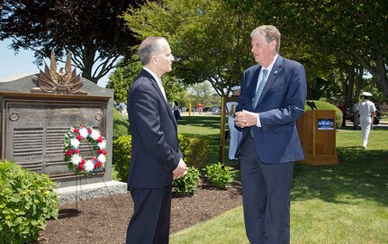 RI governor gives key address at NUWC Division Newport Memorial Day ceremony