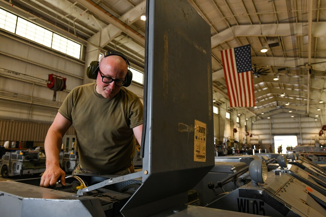 Photo of airman working