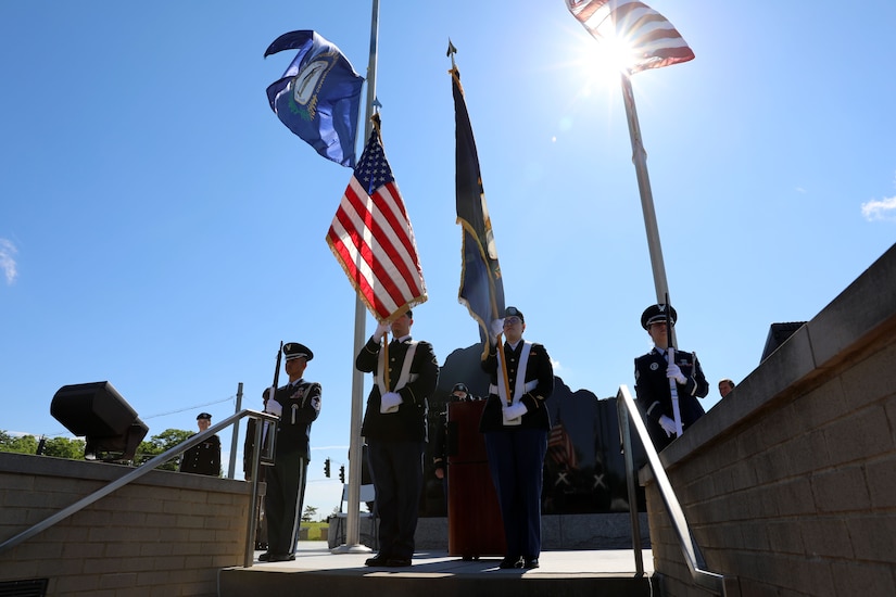 Governor Beshear, Kentucky National Guard remember the fallen