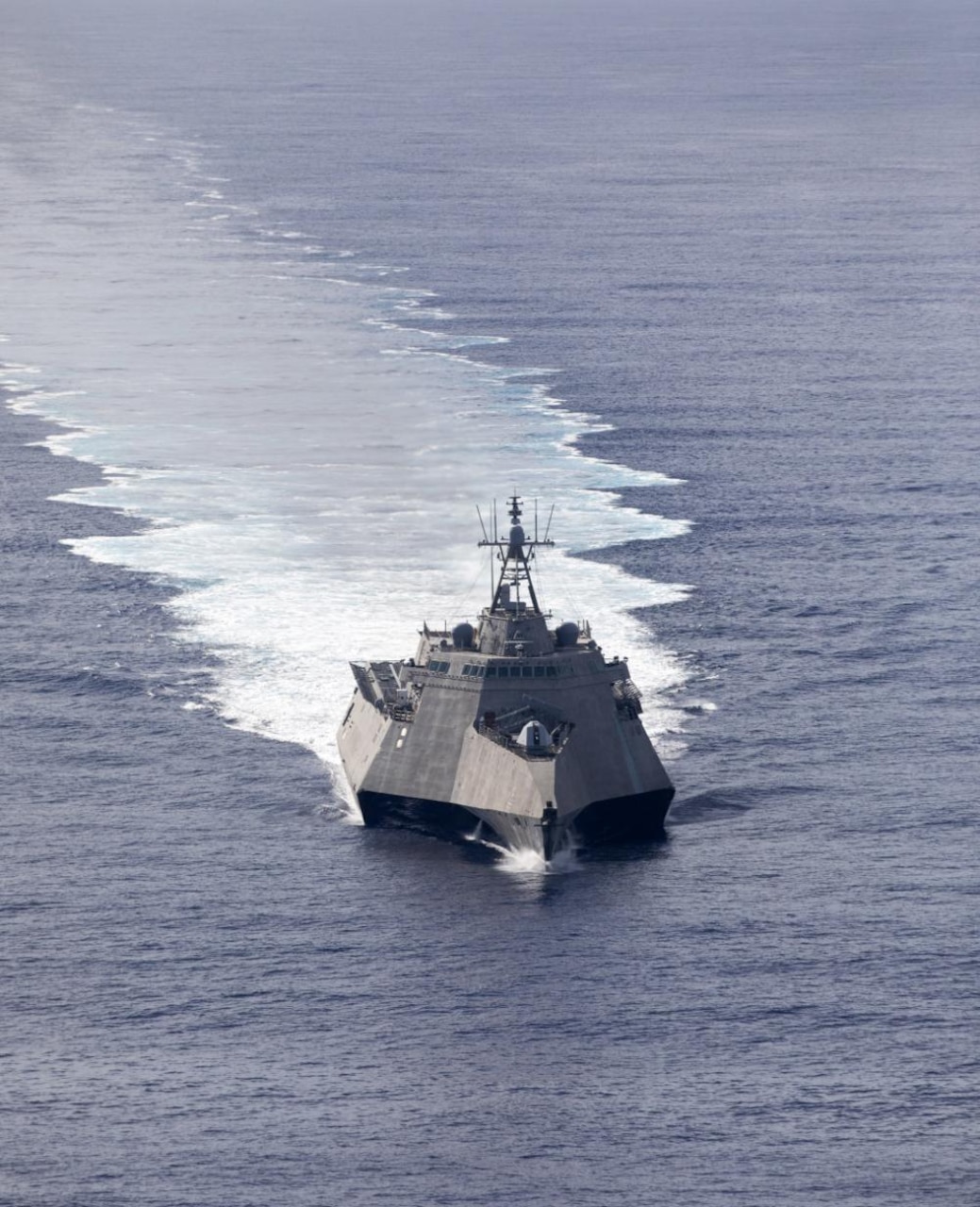 USS Tulsa Underway