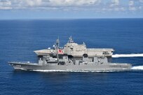 U.S. Navy, JMSDF ships pair for exercise in South China Sea