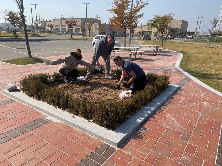 After the relocation of the U.S. Army Corps of Engineers Far East District headquarters, from Dongdaemun to Pyeongtaek in 2018, the outdoor greenspace that once was is alive again, thanks to the FED 2020-2021 USACE Leadership Development II Program. The greenspace capstone project was awarded, constructed, and closed out in less than four months.