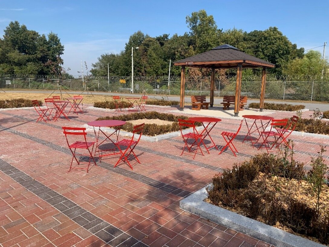 After the relocation of the U.S. Army Corps of Engineers Far East District headquarters, from Dongdaemun to Pyeongtaek in 2018, the outdoor greenspace that once was is alive again, thanks to the FED 2020-2021 USACE Leadership Development II Program. The greenspace capstone project was awarded, constructed, and closed out in less than four months.