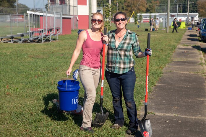 Norfolk Naval Shipyard’s (NNSY) Natural Resources Program office and NNSY volunteers participated in the National Environmental Education Foundation’s (NEEF) National Public Lands Day (NPLD) by planting native trees at the Craddock Little League Fields. These efforts were to enhance broader Environmental Stewardship, improve air quality, reduce and store excess carbon, stabilize soils, provide shade, and increase native biodiversity. Established in 1994 and held annually, NPLD is the nation's largest single-day volunteer event for public lands.