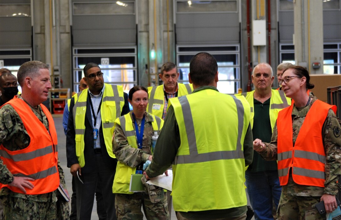 DLA Logistics Operations director visits DDDE