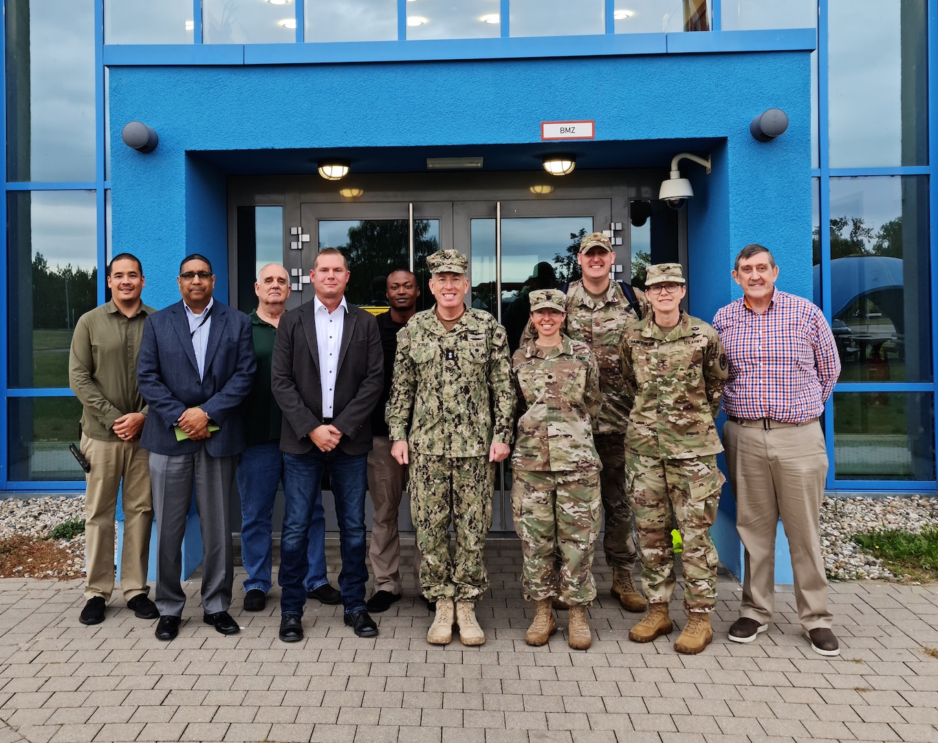 DLA Logistics Operations Director Visits DDDE > Defense Logistics ...