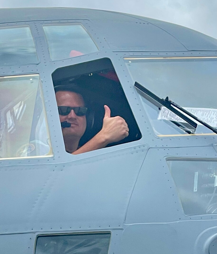 Pilot give thumbs up