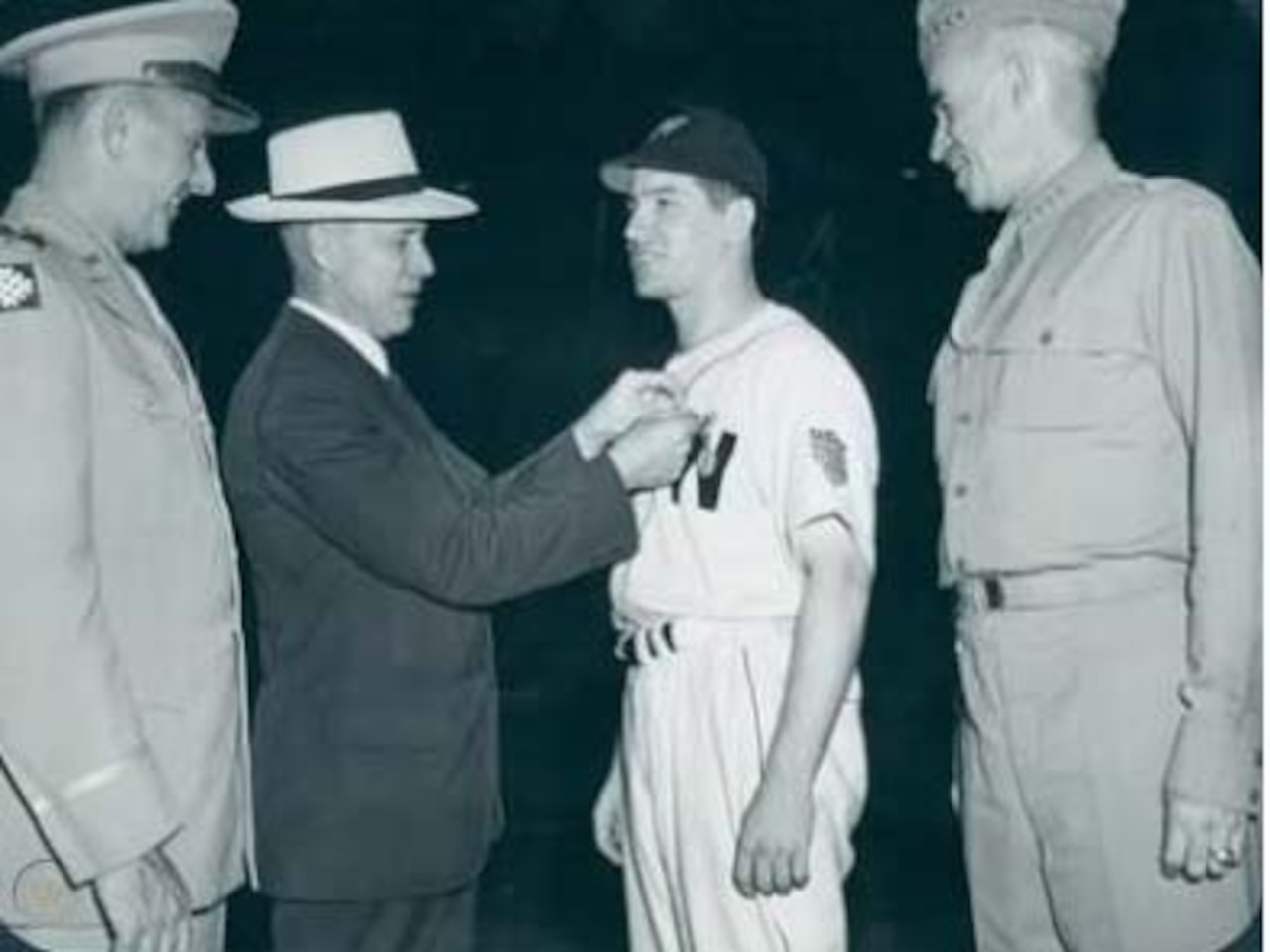 Sports Heroes Who Served: Baseball Legend Served During the Cuban Missile  Crisis > U.S. Department of Defense > Story