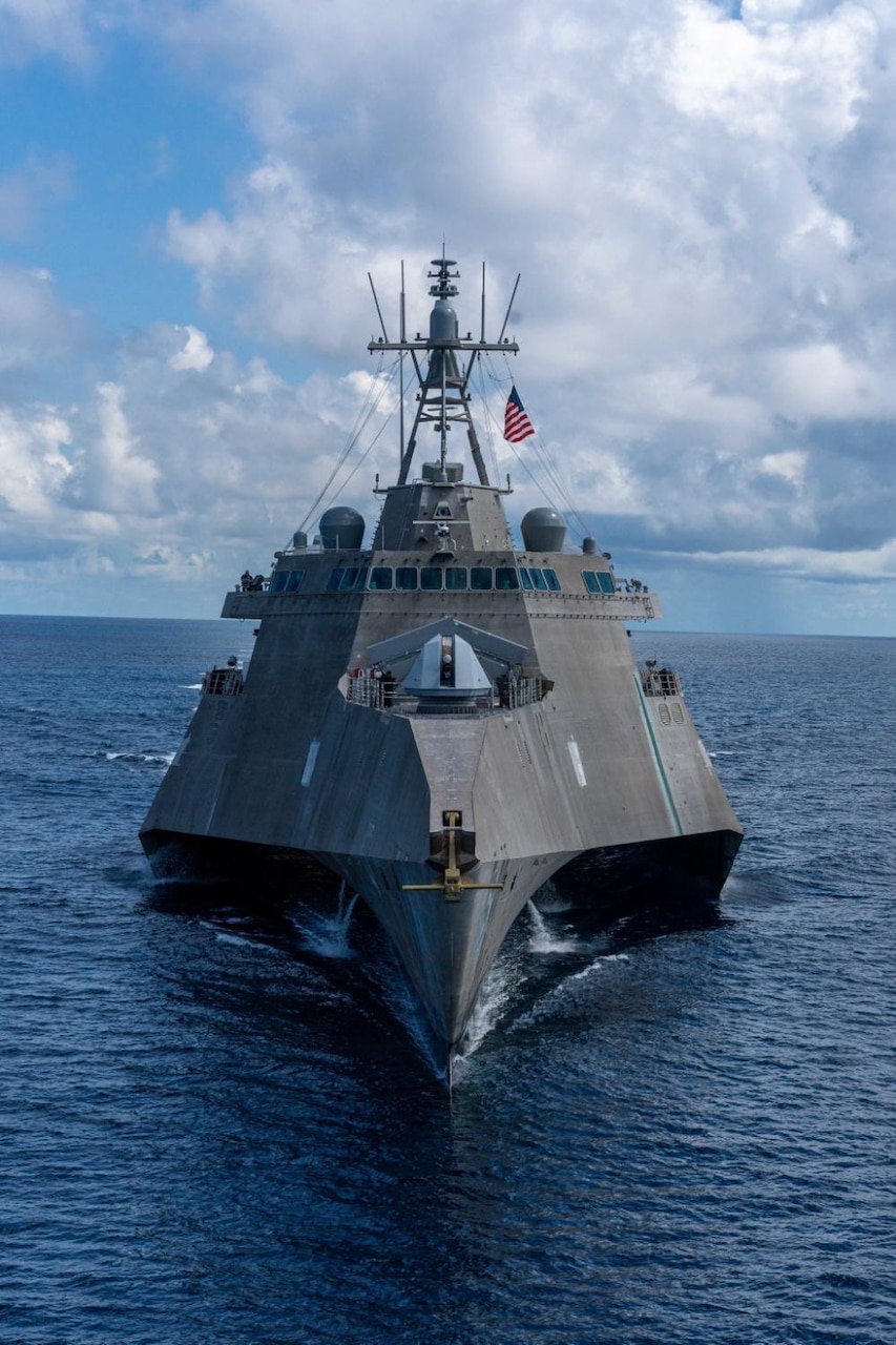 USS Jackson Transits South China Sea