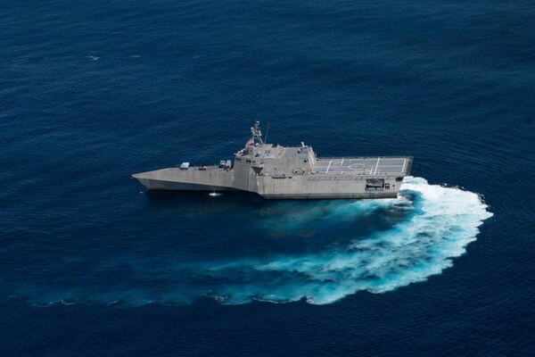 USS Jackson Transits South China Sea