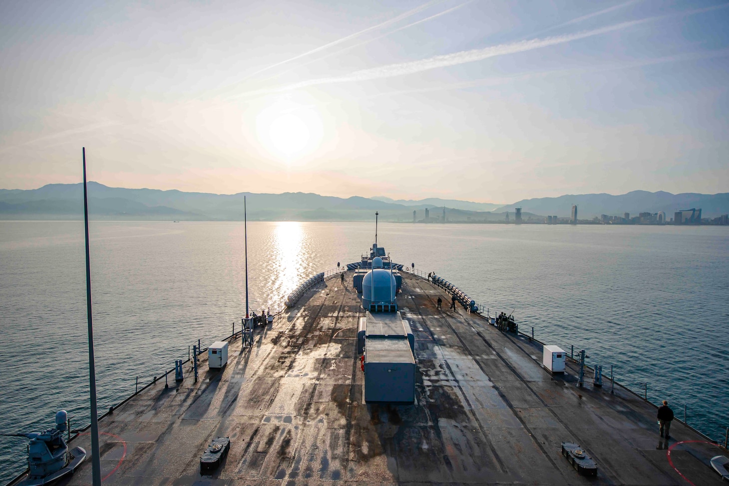 The Blue Ridge-class command and control ship USS Mount Whitney (LCC 20) prepares to enter the harbor in Batumi, Georgia.