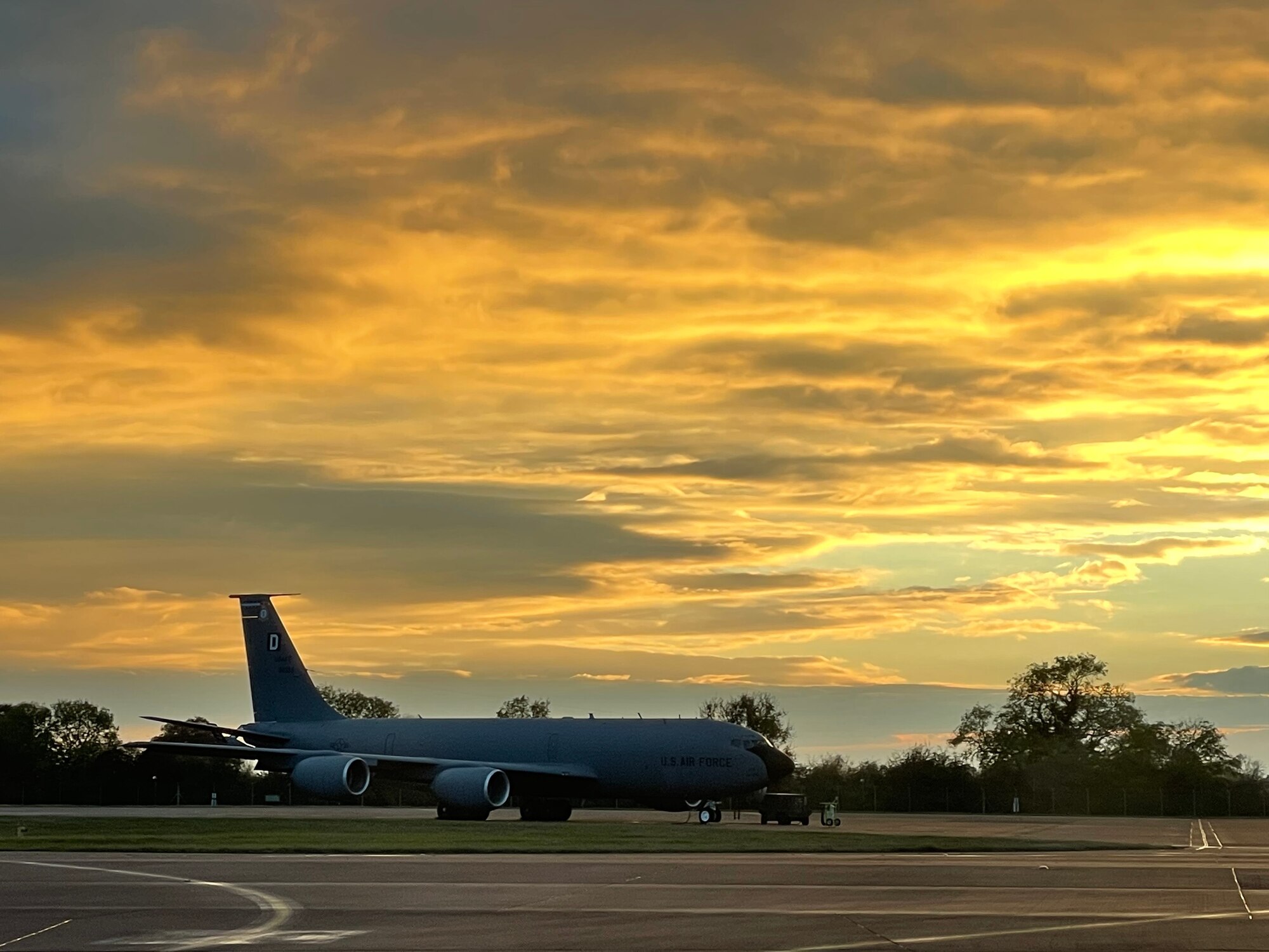 A U.S. Air Force KC-135 Stratotanker aircraft assigned to the 100th Air Refueling Wing, Royal Air Force Mildenhall, England, sits on the flightline during exercise Castle Forge at RAF Fairford, England, Nov. 3, 2021. Exercising elements of Agile Combat Employment enables U.S. forces in Europe to operate from locations with varying levels of capacity and support, ensuring Airmen and aircrews are postured to deliver lethal combat power across the spectrum of military operations. In addition to F-15 Eagle aircraft operations in the Black Sea Region, Castle Forge encompasses the USAFE-wide ACE capstone event. Castle Forge’s components will better enable forces to quickly disperse and continue to deliver air power from locations with varying levels of capacity and support, ensuring Airmen are always ready to respond to potential threats. (U.S. Air Force photo by Senior Airman Joseph Barron)