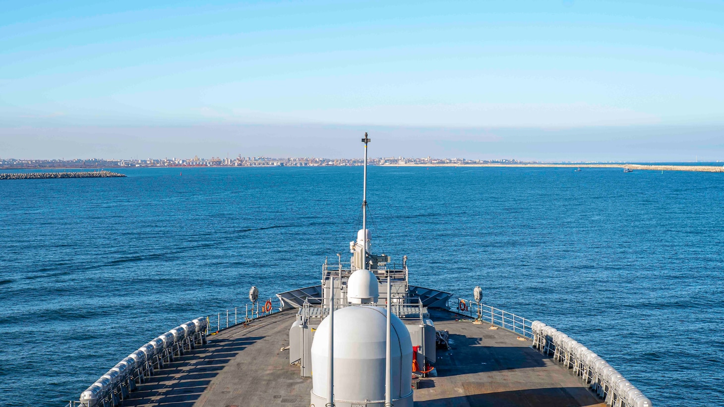 The Blue Ridge-class command and control ship USS Mount Whitney (LCC 20) ship makes port in Constanta, Romania, November 12, 2021.