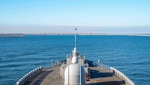 The Blue Ridge-class command and control ship USS Mount Whitney (LCC 20) ship makes port in Constanta, Romania, November 12, 2021.