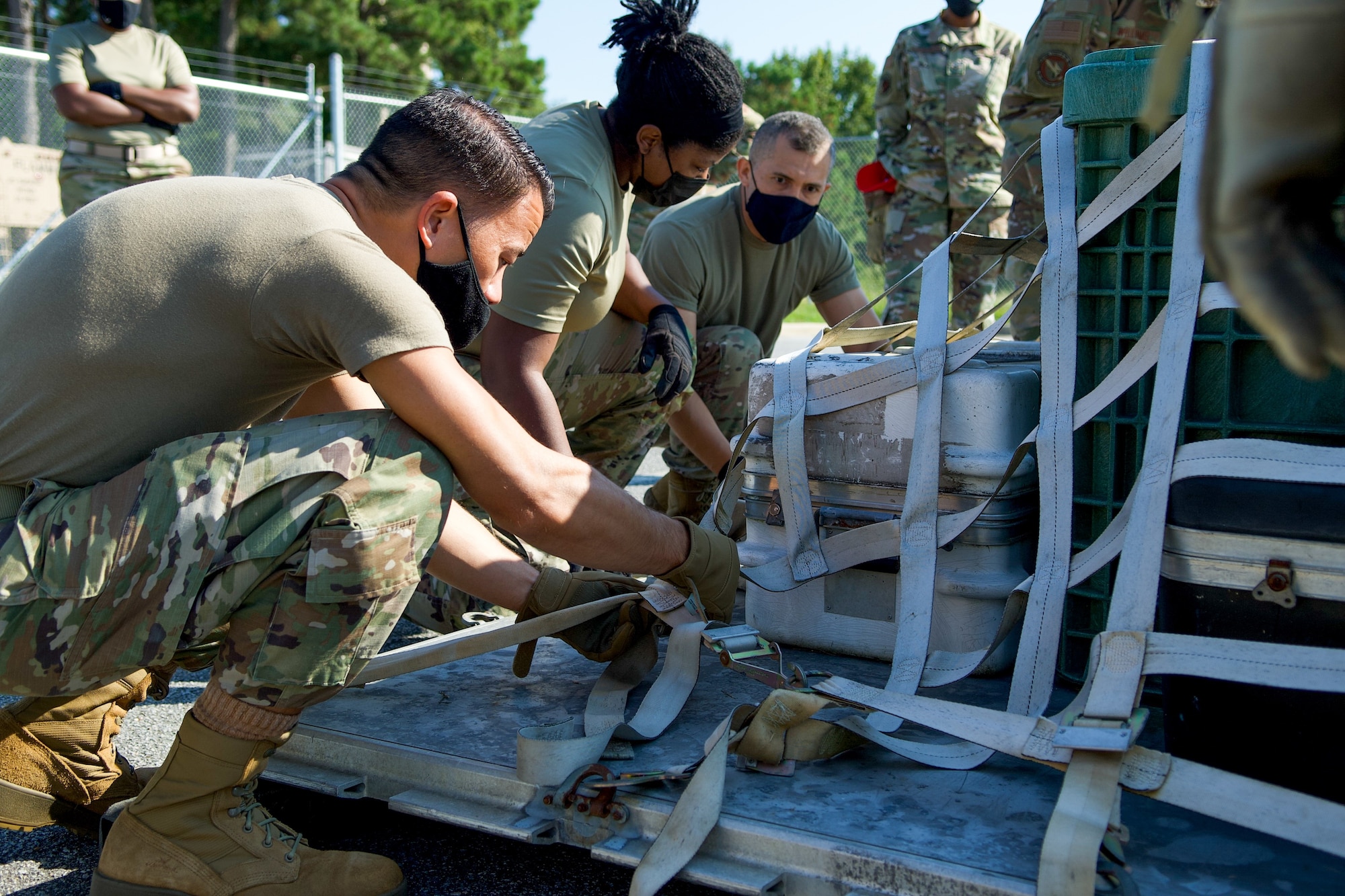 916ARW airmen train on pallet building in preparation for mobilization exercise.