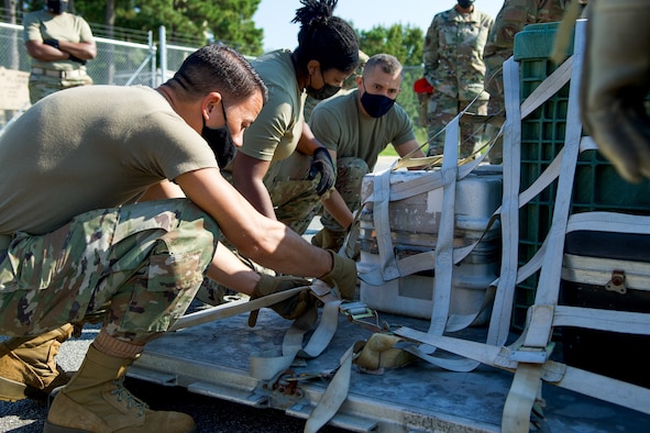 916ARW airmen train on pallet building in preparation for mobilization exercise.