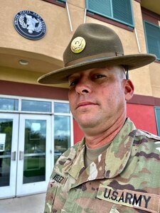 Senior drill sergeant re-enlists indefinitely in the U.S. Army Reserve-Puerto Rico