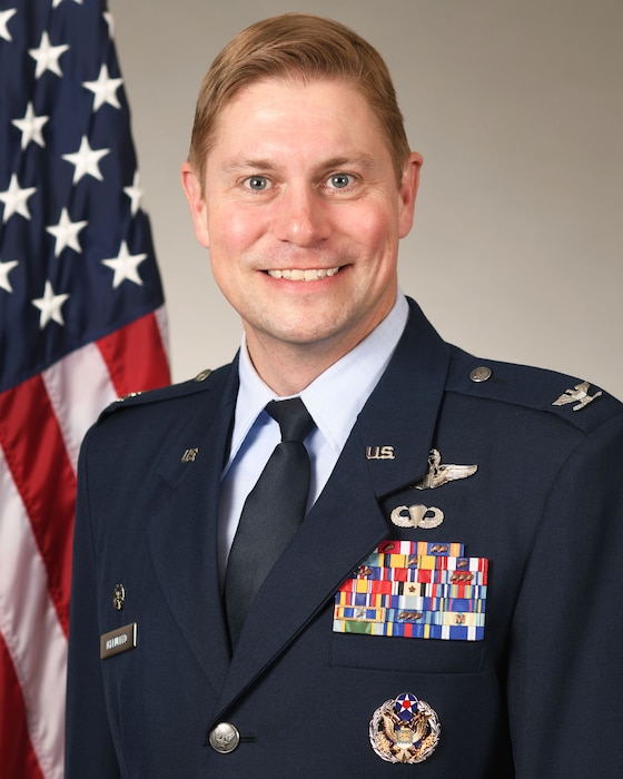 Colonel Matthew J. Ihlenfeld, commander of 459th Operations Group, biography photo.