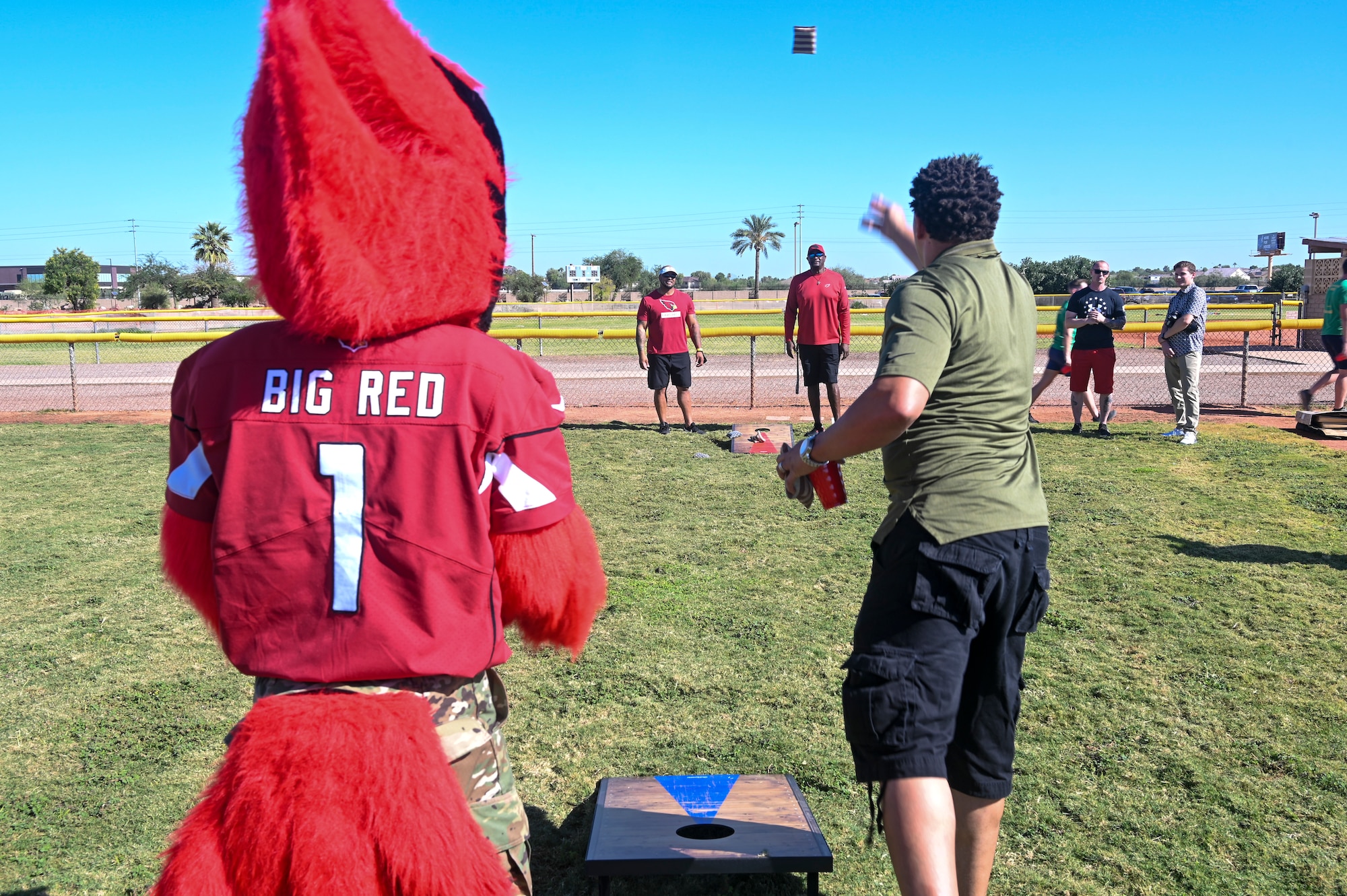 Cardinals alumni and cheerleaders tour Luke AFB > Luke Air Force