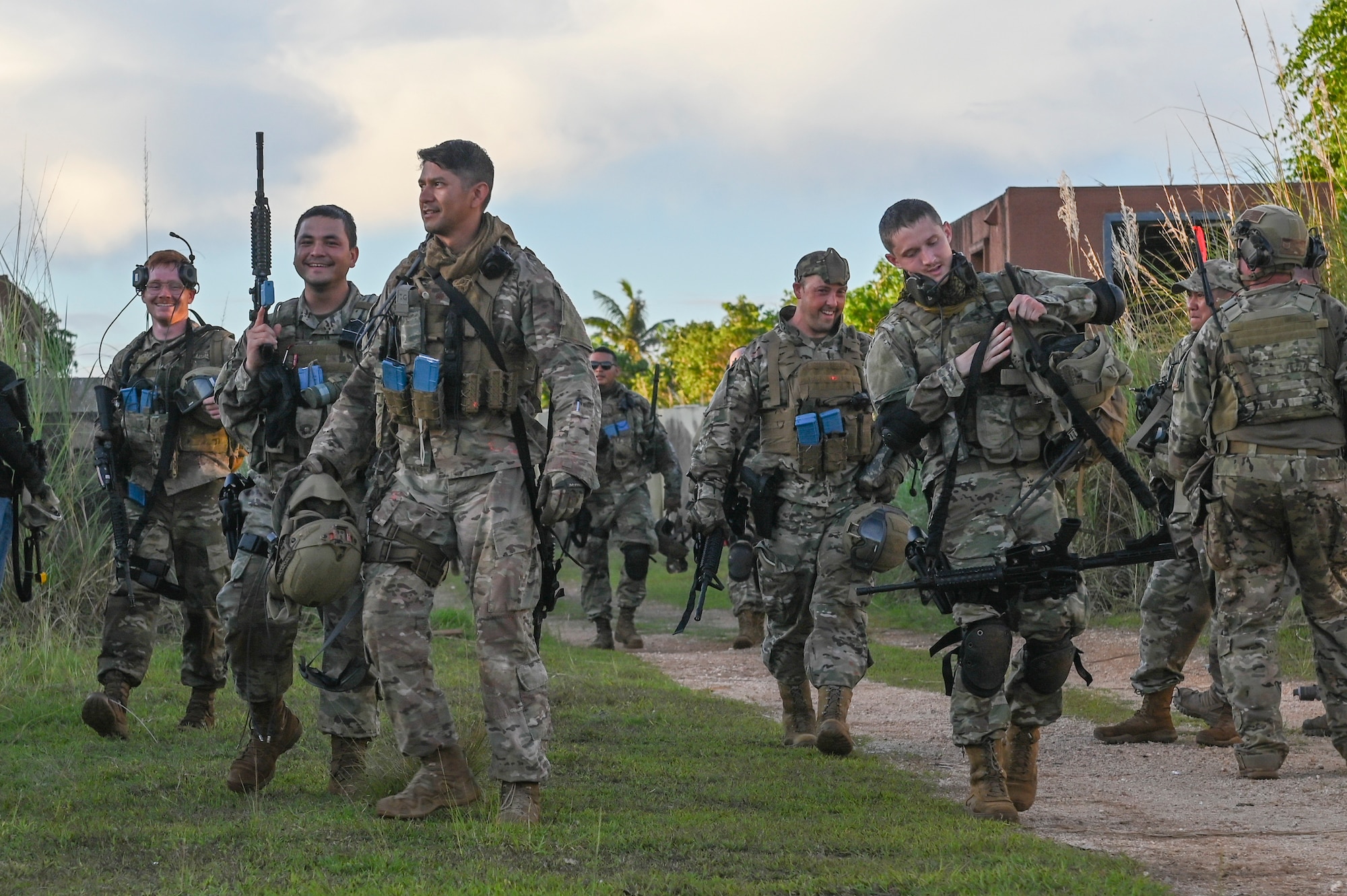 A group of Airmen walking.