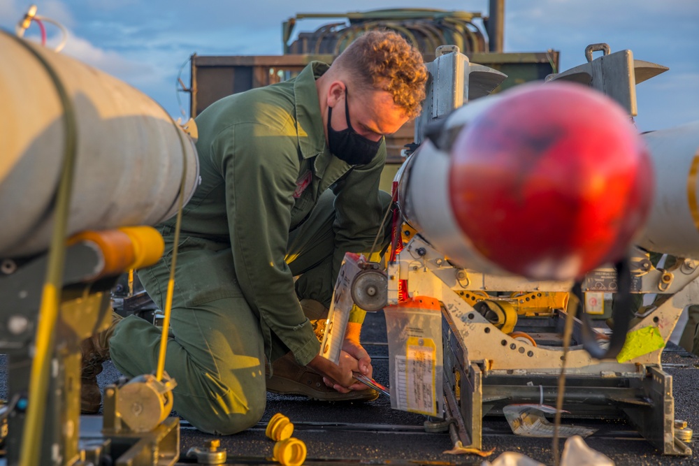 A Marine working on a High-Speed Anti-Radiation Missile.