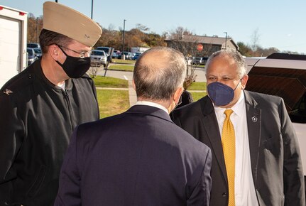 Secretary of the Navy Carlos Del Toro tours undersea vehicle lab during visit to NUWC Division Newport