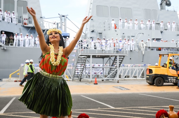 The future USS Daniel Inouye (DDG 118) arrives at Joint Base Pearl Harbor-Hickam.
