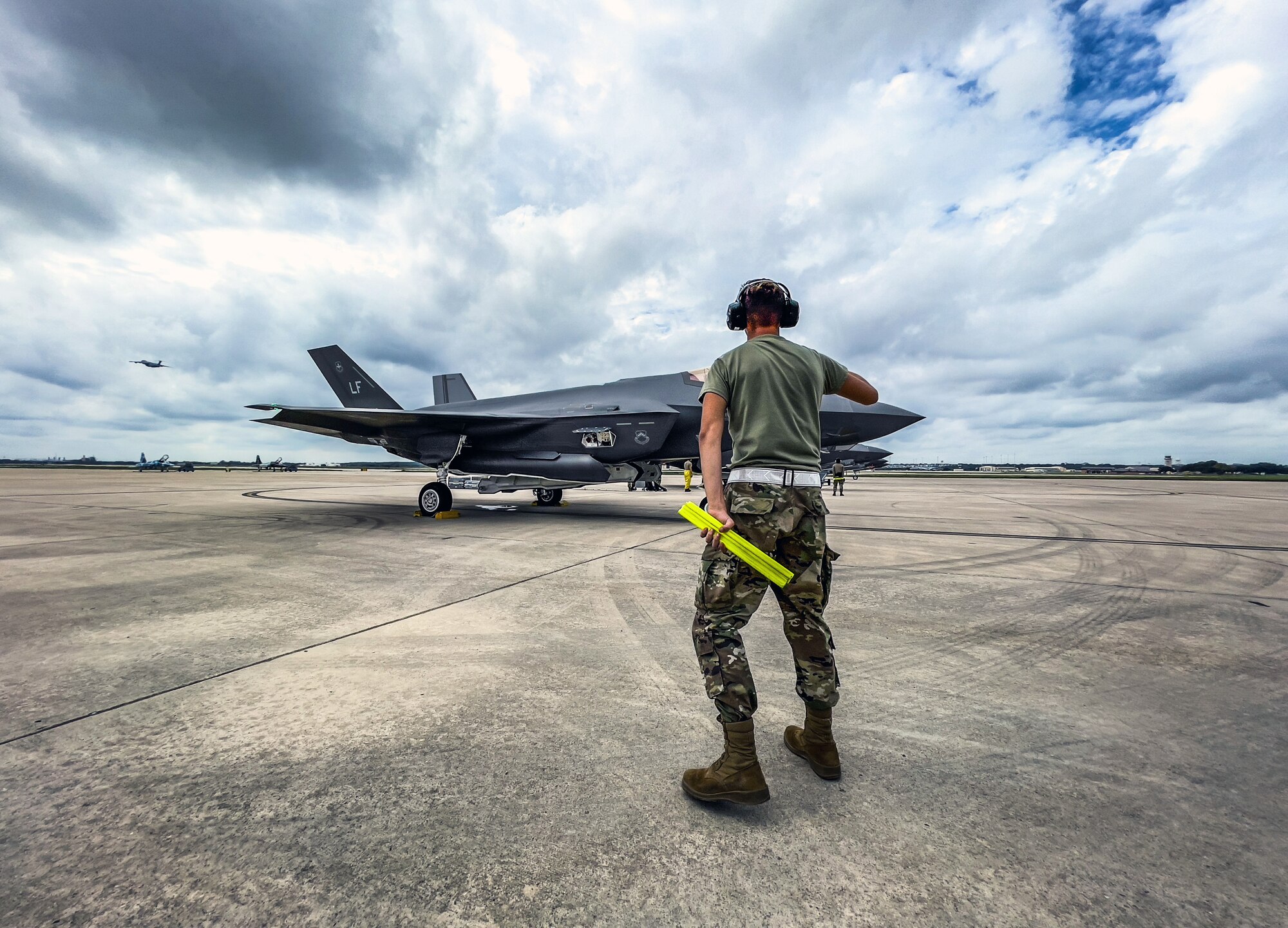 Airmen conduct flight line operations in support of F-35 Lightning II