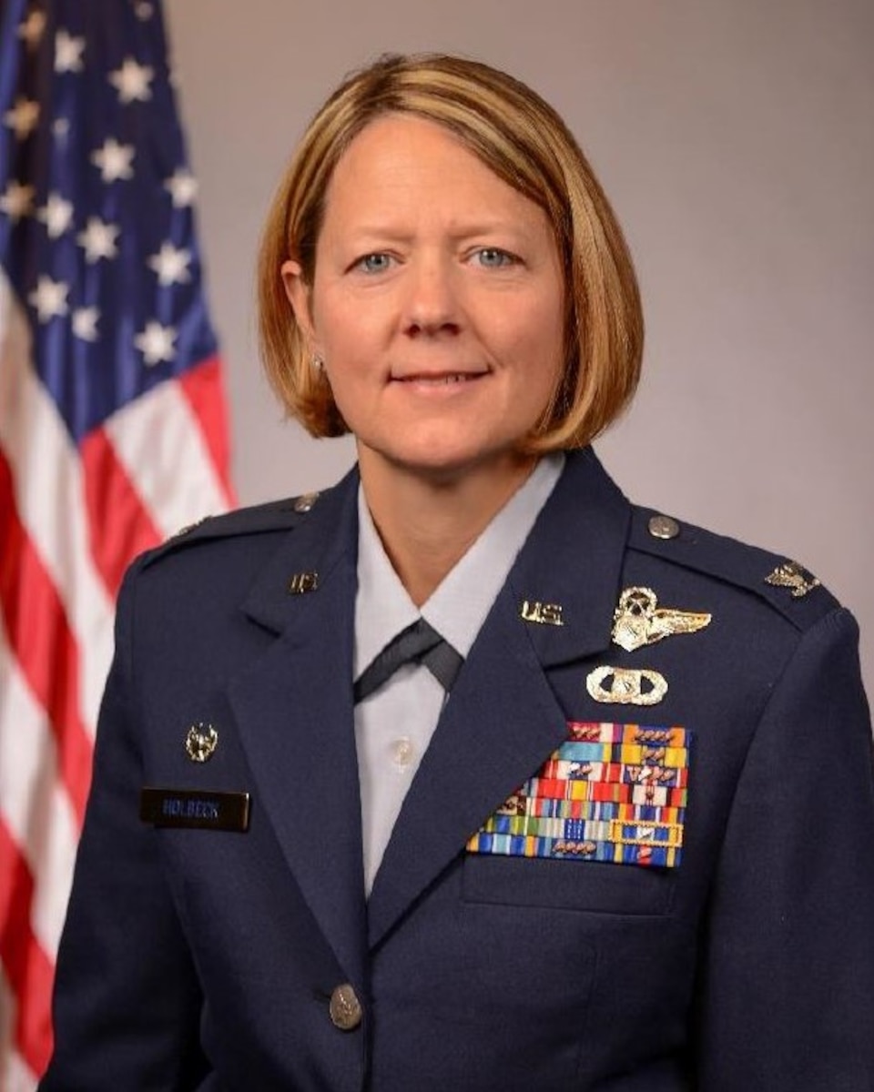 Col. Amy Holbeck Official Photo