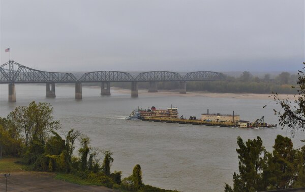 VICKSBURG, Miss. – The U.S. Army Corps of Engineers Vicksburg District welcomed home the Dredge Jadwin and crew Nov. 18, 2021, to the Vicksburg Harbor just in time for the holidays.