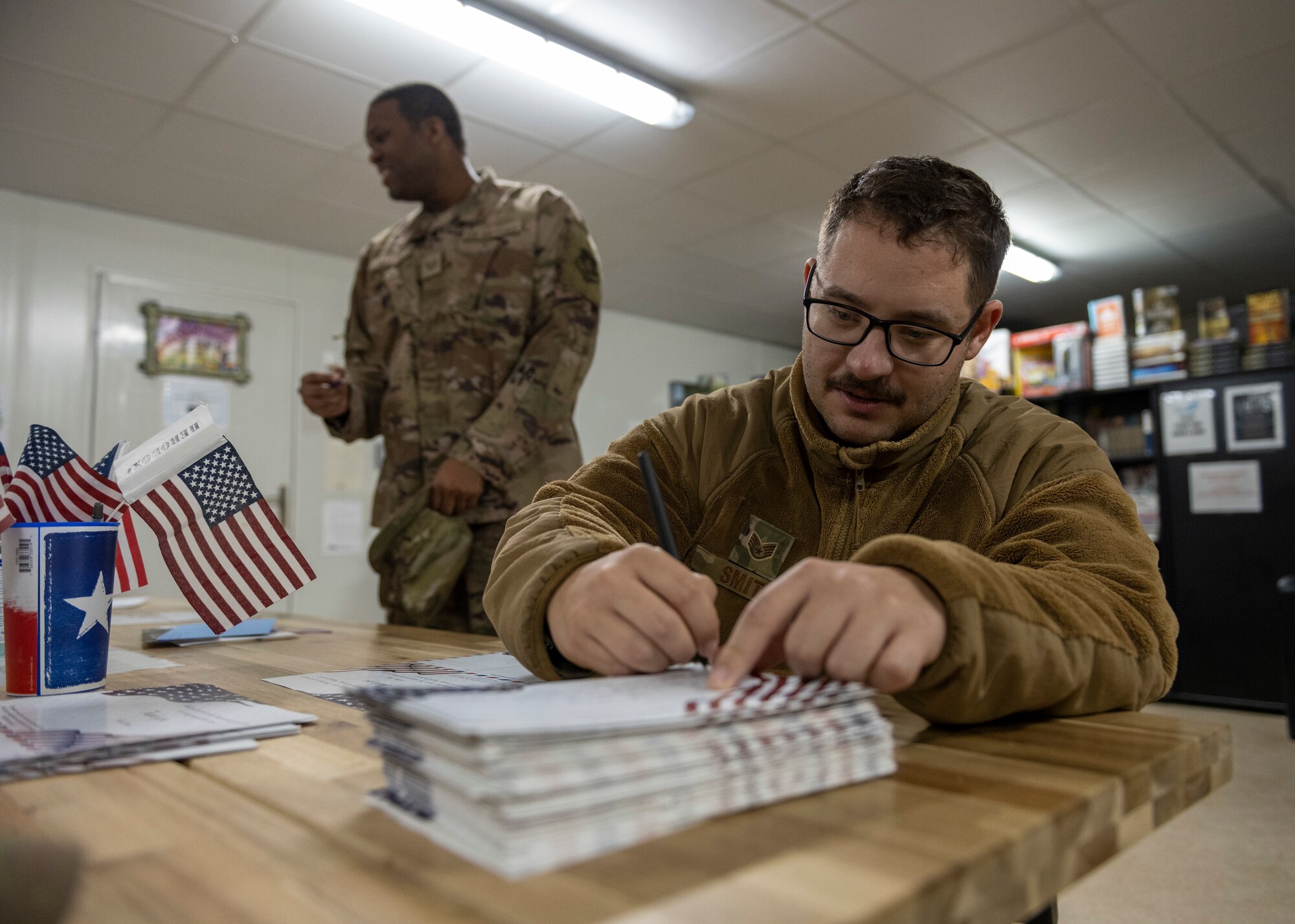 Airman writes note