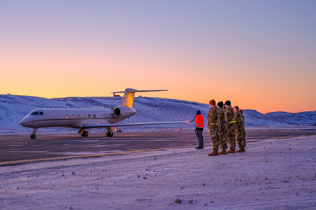 General talks to service members at Thule Air Base, Greenland.