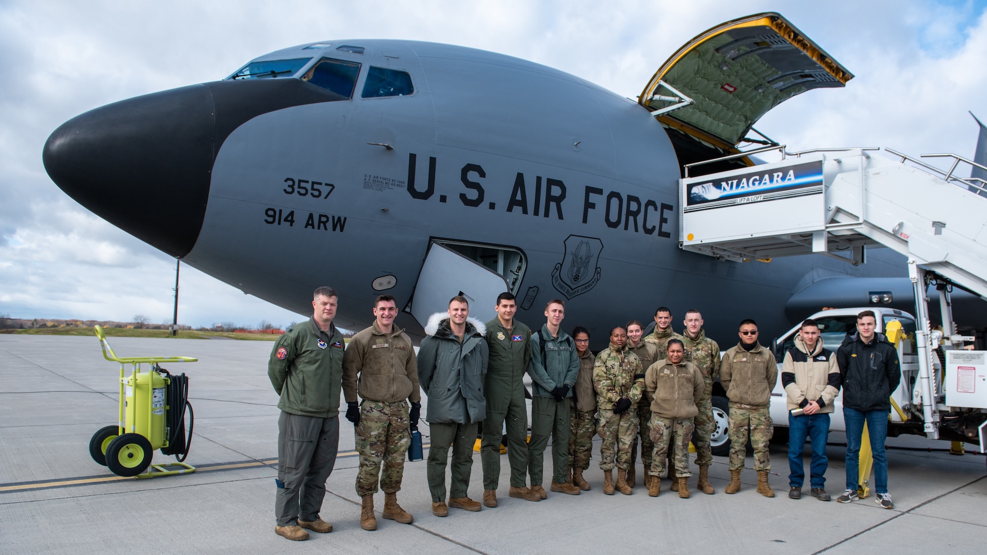 Syracuse AFROTC Visits Niagara