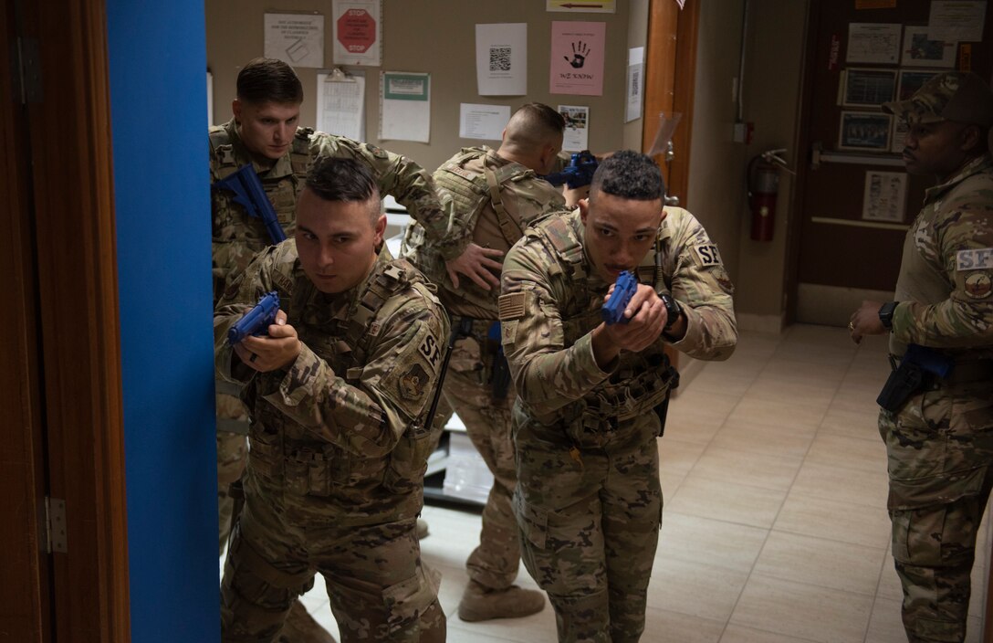 386th Expeditionary Security Forces Squadron Airman conduct active shooter training