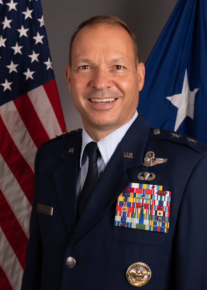 This is the official portrait of Maj. Gen. Stephen C. Williams.